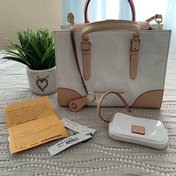 Dooney and Bourke patent Janine satchel handbag - Picture 6 of 8